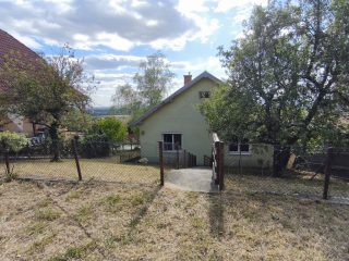 Eladó 160 m²-escsaládi ház Csömör, Szőlőhegy: 149'900'000 Ft