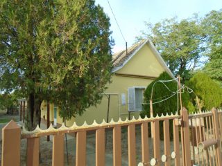 Eladó 4475 m²-esmezőgazdasági ingatlan Csongrád, Bokrospart tanya utca: 13'500'000 Ft