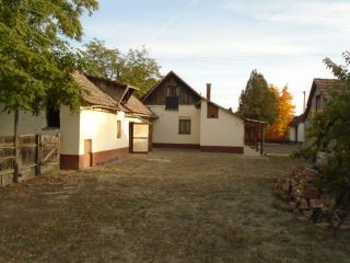 Eladó 4475 m²-esmezőgazdasági ingatlan Csongrád, Bokrospart tanya utca: 13'500'000 Ft