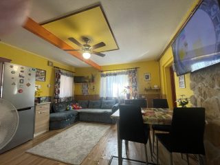 Eladó 69 m²-escsaládi ház Csörög, Kolozsvári utca: 49'500'000 Ft