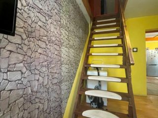 Eladó 69 m²-escsaládi ház Csörög, Kolozsvári utca: 49'500'000 Ft