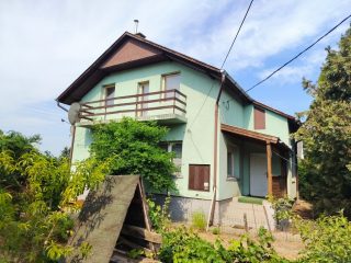 Eladó 125 m²-escsaládi ház Csörög, Központ: 59'900'000 Ft