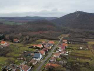 Eladó 90 m²-escsaládi ház Csővár, Rákóczi Ferenc utca: 59'900'000 Ft