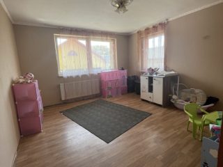 Eladó 250 m²-escsaládi ház Dabas, Központ közeli utca: 168'000'000 Ft