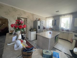 Eladó 250 m²-escsaládi ház Dabas, Központ közeli utca: 168'000'000 Ft