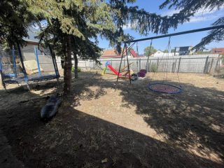 Eladó 250 m²-escsaládi ház Dabas, Központ közeli utca: 168'000'000 Ft