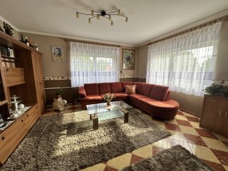 Eladó 90 m²-escsaládi ház Dabas, Városközponti: 129'900'000 Ft