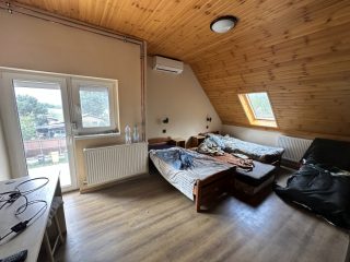 Eladó 194 m²-escsaládi ház Délegyháza, Csendes utca: 144'700'000 Ft