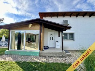 Eladó 70 m²-escsaládi ház Délegyháza, Délegyházi-tavak: 69'900'000 Ft