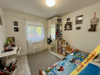 Eladó 70 m²-escsaládi ház Délegyháza, Délegyházi-tavak: 69'900'000 Ft