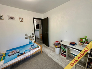Eladó 70 m²-escsaládi ház Délegyháza, Délegyházi-tavak: 69'900'000 Ft