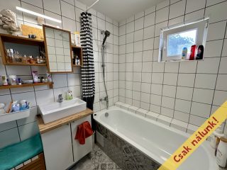 Eladó 70 m²-escsaládi ház Délegyháza, Délegyházi-tavak: 69'900'000 Ft