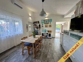 Eladó 70 m²-escsaládi ház Délegyháza, Délegyházi-tavak: 69'900'000 Ft