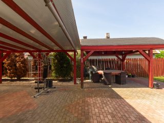 Eladó 350 m²-escsaládi ház Délegyháza, Nagycsaládos ház: 139'900'000 Ft