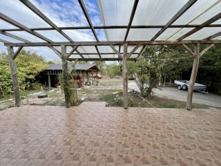 Eladó 98 m²-escsaládi ház Délegyháza, Tóparti: 119'000'000 Ft