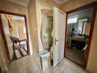 Eladó 98 m²-escsaládi ház Délegyháza, Tóparti: 119'000'000 Ft
