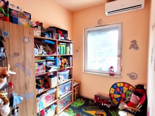 Eladó 95 m²-escsaládi ház Dinnyés, Központi utca: 93'000'000 Ft