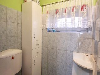 Eladó 95 m²-escsaládi ház Dinnyés, Központi utca: 93'000'000 Ft