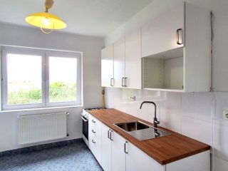 Kiadó 100 m²-esházrész Dinnyés, Pákozdi utca: 250'000 Ft