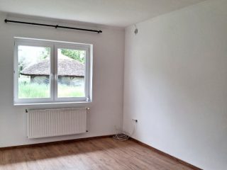 Kiadó 100 m²-esházrész Dinnyés, Pákozdi utca: 250'000 Ft
