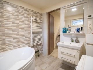 Eladó 120 m²-escsaládi ház Diósd (Sashegy) , Homokos utca: 103'000'000 Ft