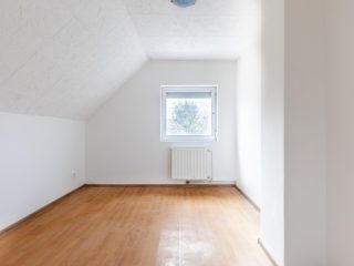 Eladó 100 m²-escsaládi ház Diósjenő, Csokonai utca: 54'900'000 Ft