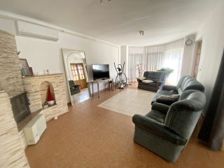 Eladó 170 m²-escsaládi ház Domony, Erdő utca: 83'000'000 Ft