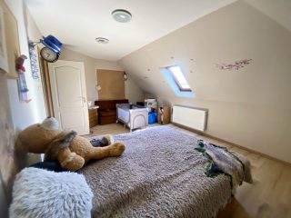 Eladó 170 m²-escsaládi ház Domony, Erdő utca: 83'000'000 Ft