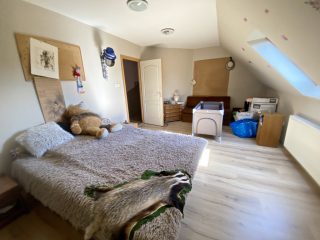 Eladó 170 m²-escsaládi ház Domony, Erdő utca: 83'000'000 Ft