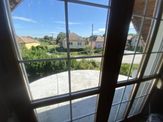 Eladó 170 m²-escsaládi ház Domony, Erdő utca: 83'000'000 Ft