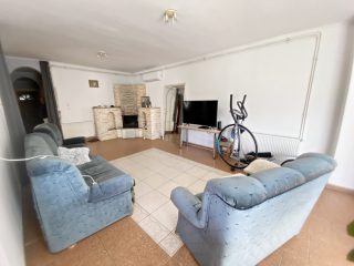 Eladó 170 m²-escsaládi ház Domony, Erdő utca: 83'000'000 Ft