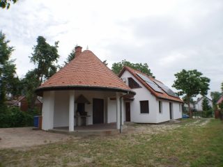 Eladó 105 m²-escsaládi ház Dömsöd, Dabi utca: 98'900'000 Ft