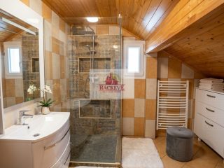 Eladó 180 m²-escsaládi ház Dömsöd, dunapart utca: 358'990'000 Ft