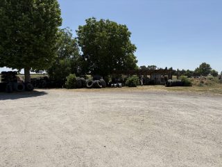 Eladó 1065 m²-esegyéb üzlethelyiség Dömsöd, gumis tanya: 380'000'000 Ft