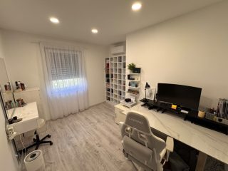 Eladó 214 m²-escsaládi ház Dunaharaszti, EXKLUZÍV, ZÁRT LAKÓPARK utca: 250'000'000 Ft