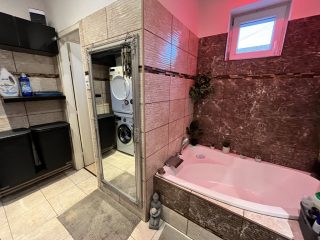 Eladó 135 m²-escsaládi ház Dunaharaszti, Kétgenerációs ház: 114'500'000 Ft