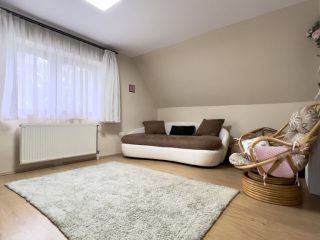Eladó 160 m²-escsaládi ház Dunaharaszti, Központi elhelyezkedés: 129'900'000 Ft