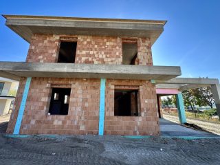 Eladó 171 m²-escsaládi ház Dunaharaszti, Luxus lakópark portaszolgálattal: 205'000'000 Ft