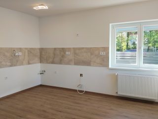Eladó 96 m²-estársasházi lakás Dunakeszi, Alag: 119'000'000 Ft