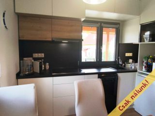 Eladó 50 m²-escsaládi ház Dunakeszi, Csurgó köz: 79'900'000 Ft