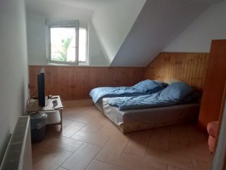 Eladó 550 m²-escsaládi ház Dunakeszi, Dunakeszi-Gyártelep állomáshoz közel: 348'000'000 Ft