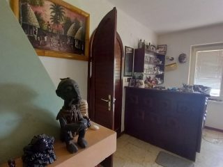 Eladó 550 m²-escsaládi ház Dunakeszi, Dunakeszi-Gyártelep állomáshoz közel: 348'000'000 Ft