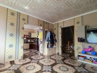 Eladó 200 m²-escsaládi ház Dunakeszi, Fő út közeli utca: 157'000'000 Ft