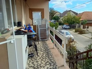 Eladó 200 m²-escsaládi ház Dunakeszi, Fő út közeli utca: 157'000'000 Ft