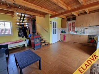 Eladó 68 m²-escsaládi ház Dunakeszi, Harcsa utca: 56'900'000 Ft
