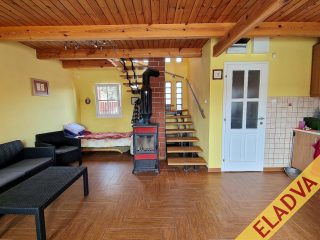 Eladó 68 m²-escsaládi ház Dunakeszi, Harcsa utca: 56'900'000 Ft
