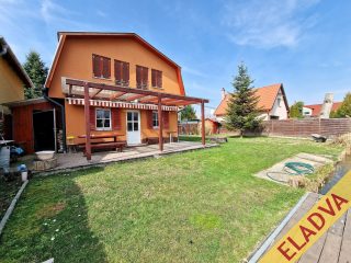 Eladó 68 m²-escsaládi ház Dunakeszi, Harcsa utca: 56'900'000 Ft