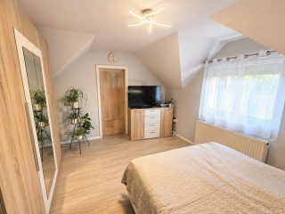 Eladó 170 m²-esikerház Dunakeszi, Révdűlőben 5 szobás ikerházfél ELADÓ: 144'900'000 Ft