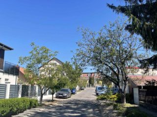 Eladó 170 m²-esikerház Dunakeszi, Révdűlőben 5 szobás ikerházfél ELADÓ: 141'900'000 Ft