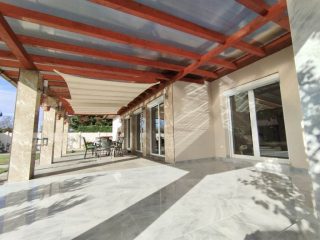 Eladó 200 m²-escsaládi ház Dunakeszi, Újszerű családi ház frekventált helyen eladó!: 245'000'000 Ft